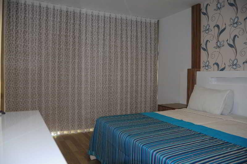 Clover Magic Altinkum Park Hotel Side