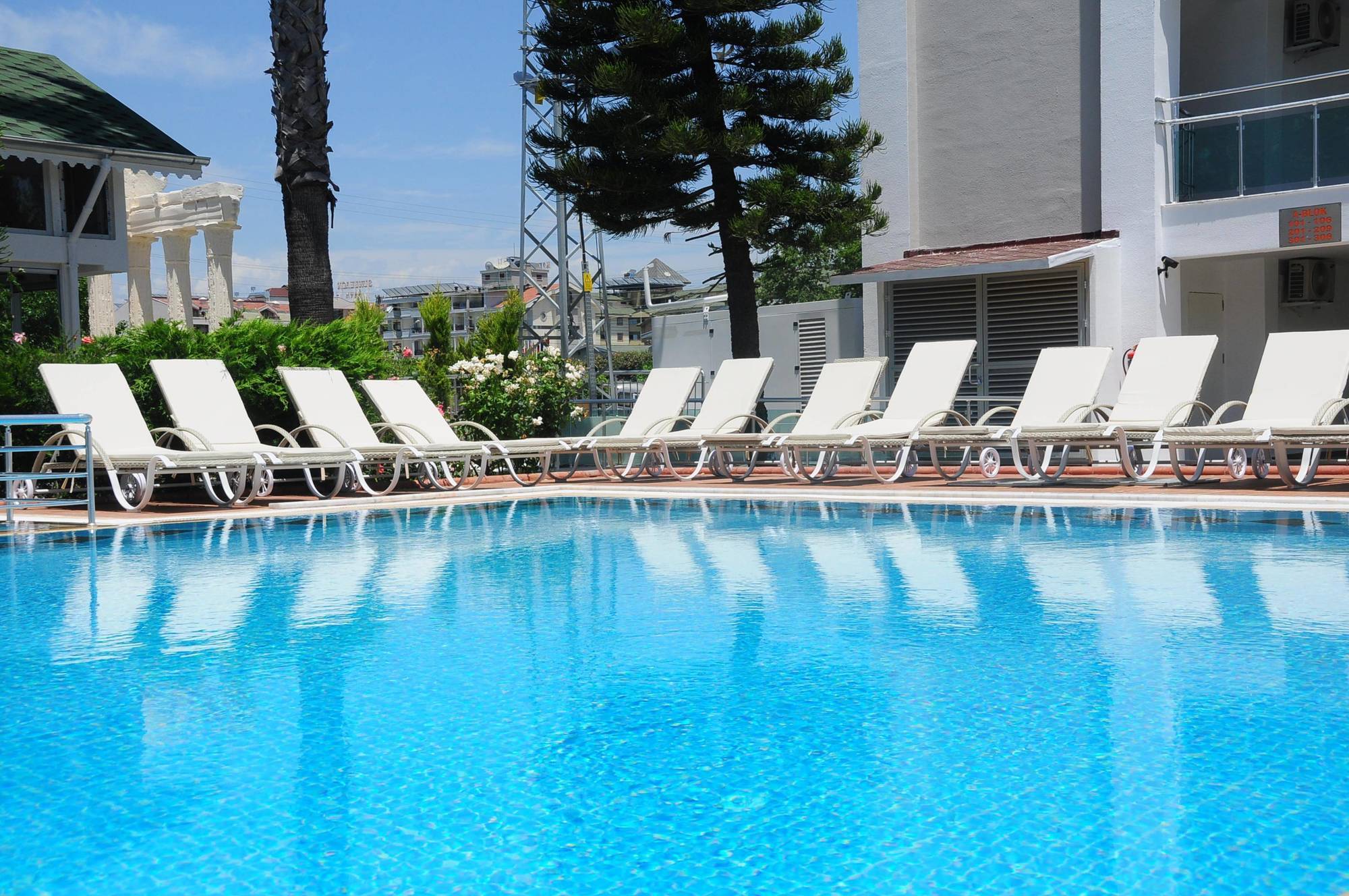 Hotel Clover Magic Altinkum Park 3*